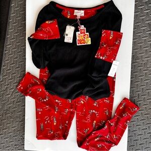 New with Tags!!! Women’s Cozie 2 Piece Christmas Elves Pajama Set- Medium
